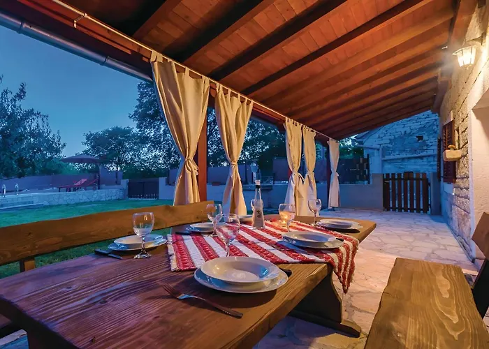 New! Authentic Stone House In National Park Krka Vakantiehuis